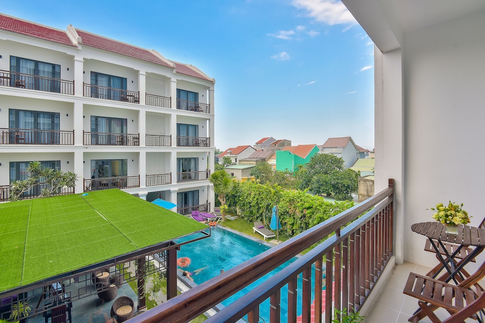 White Lotus Hotel Hoian 2/49