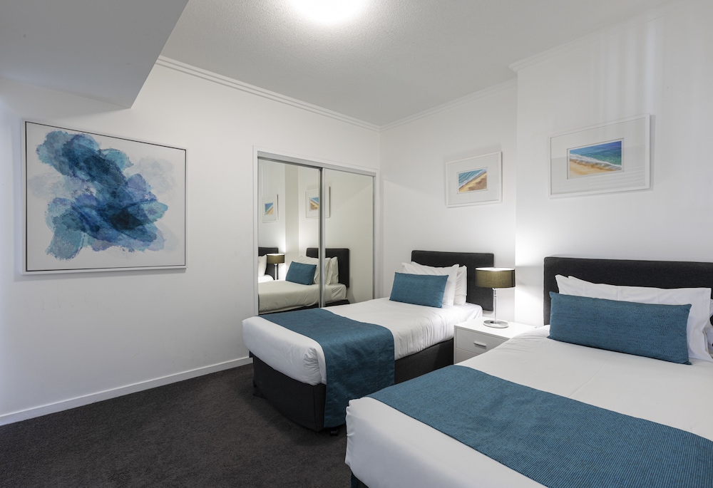 Ocean Pacific Resort 15/73