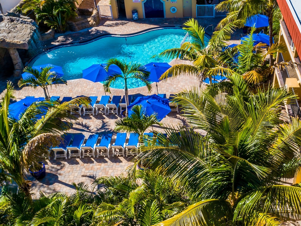 Coconut Cove Suites 19/38