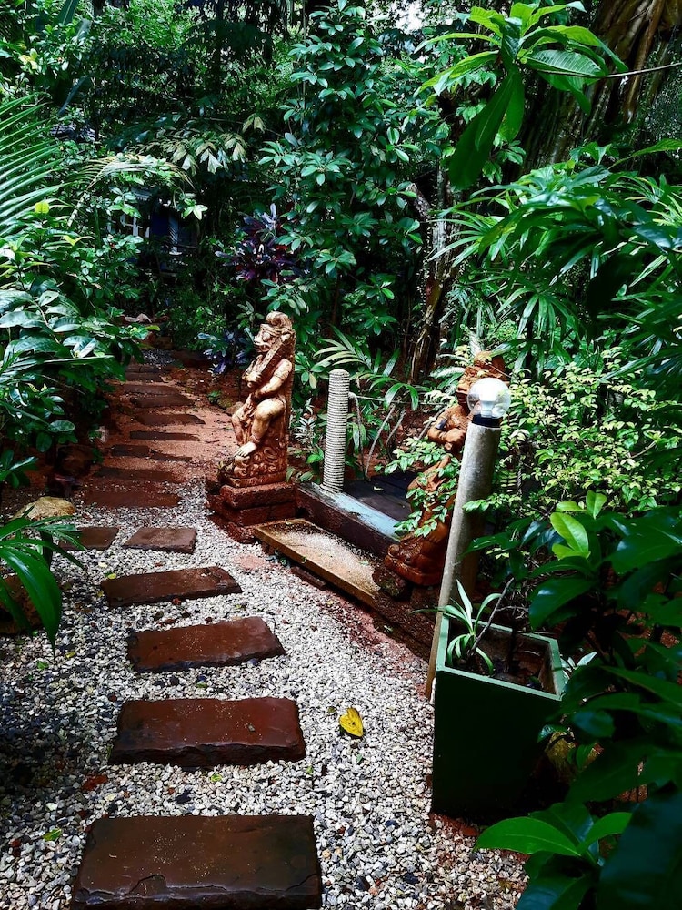 Jungle Bay Resort 41/42