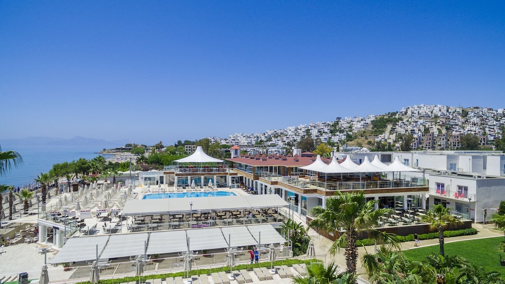 Armonia Holiday Village And Spa 6/49