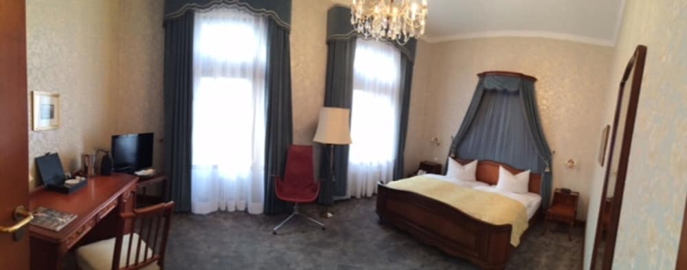 Romantik Hotel Schloss Rettershof 8/34