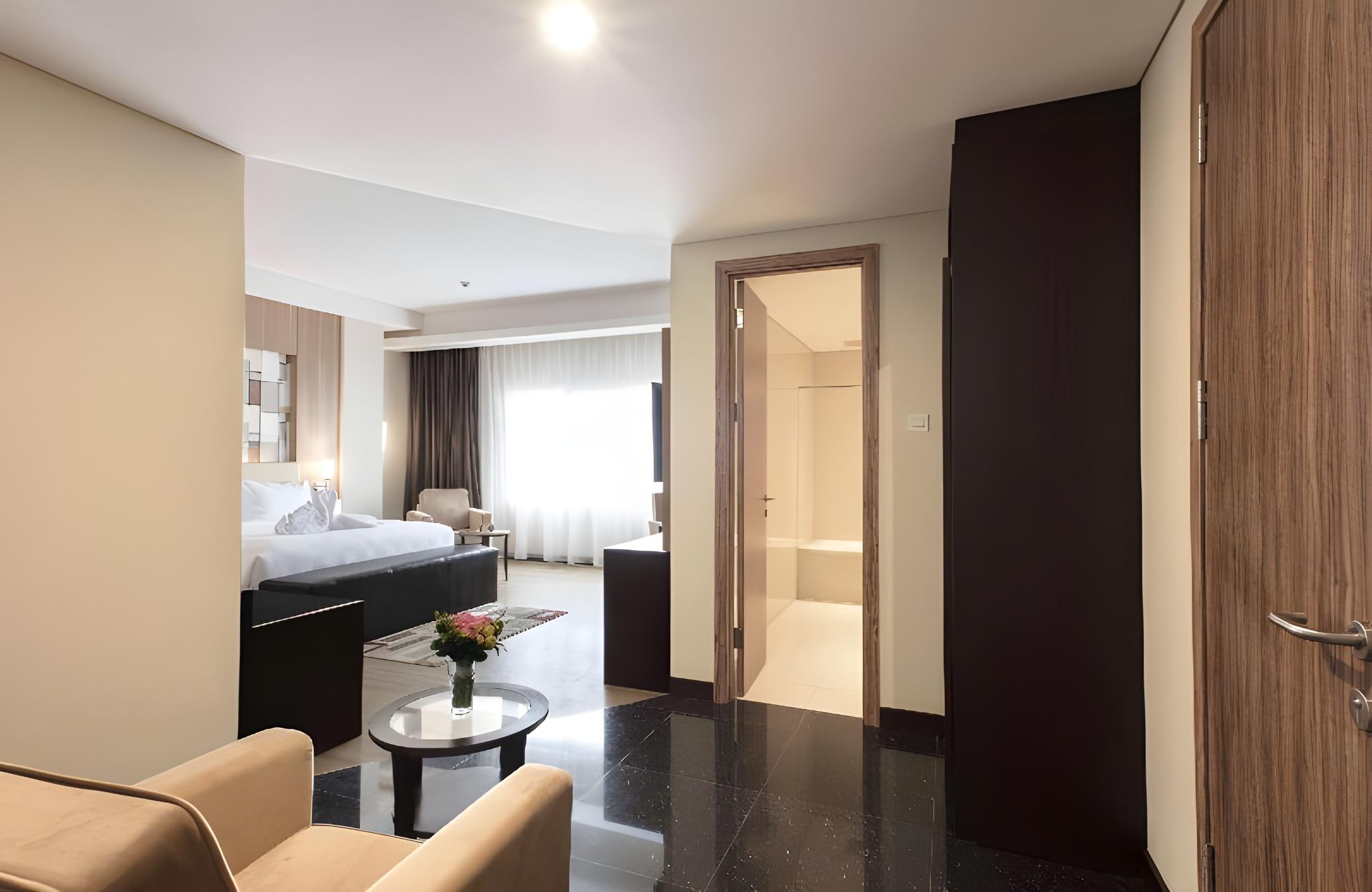 Executive, Suite, Smoking