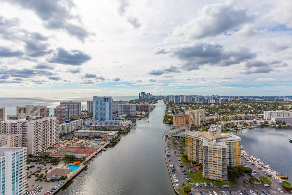 Private Ocean Luxury Condos at Beachwalk 38/50