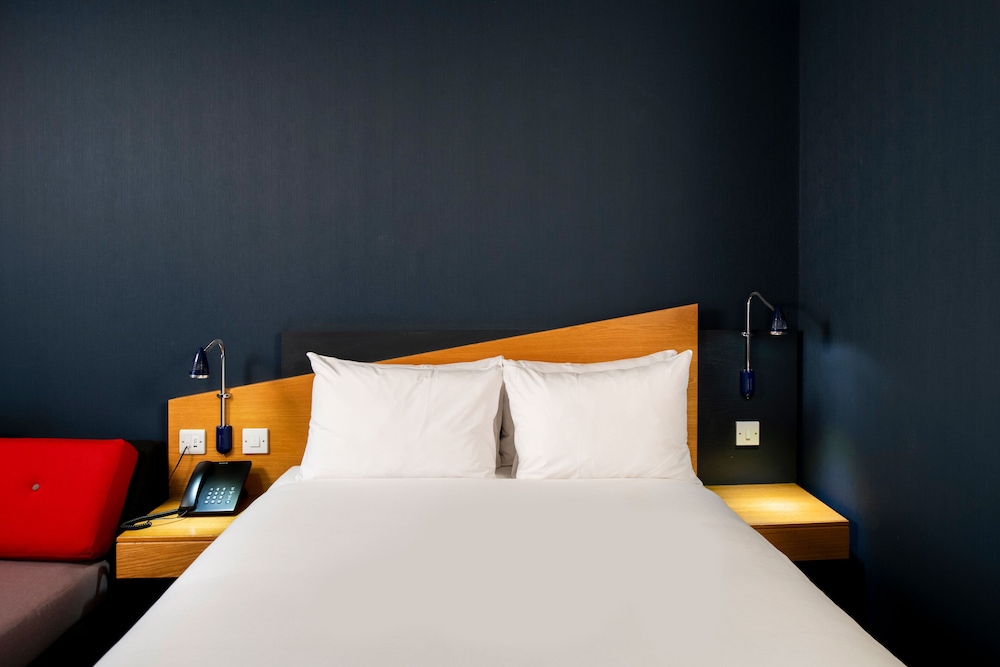 Holiday Inn Express Newport 21/47