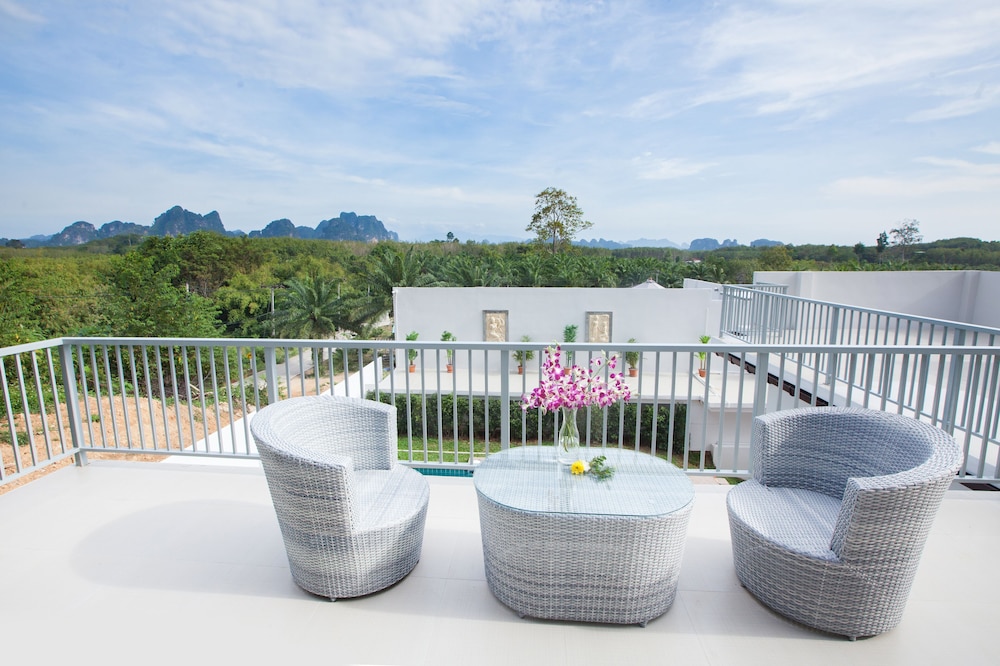 Lux Family Villas 66/73