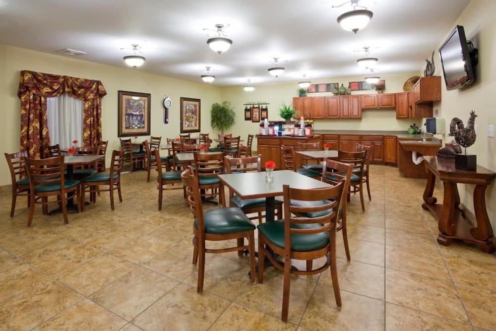 Grandstay Residential Suites Hotel - Sheboygan 51/69