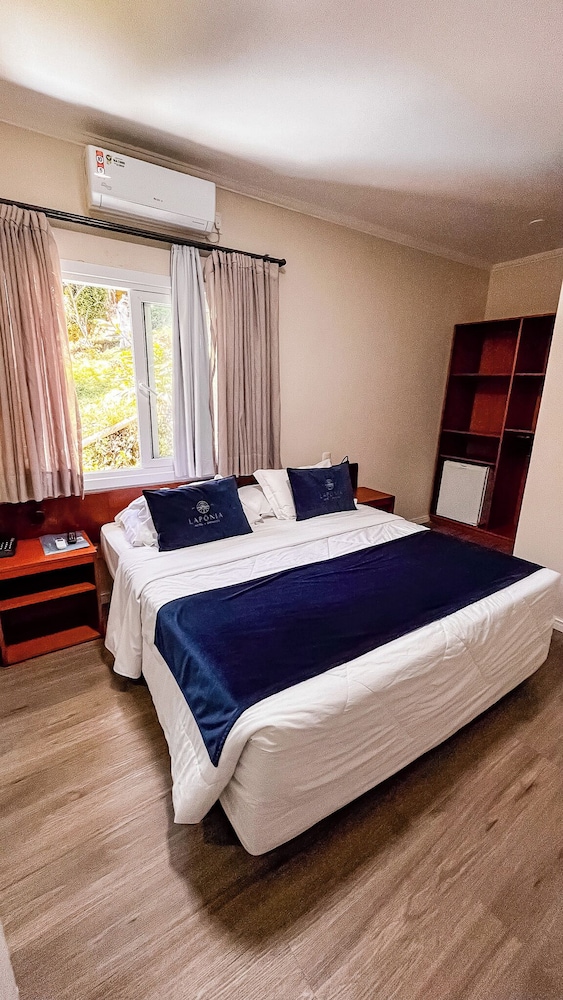 DELUXE, DOUBLE BED
