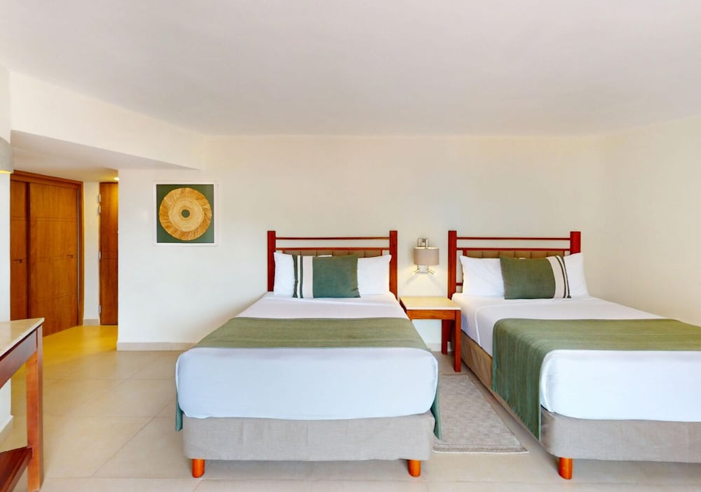 Park Royal Beach Acapulco - All Inclusive 16/50
