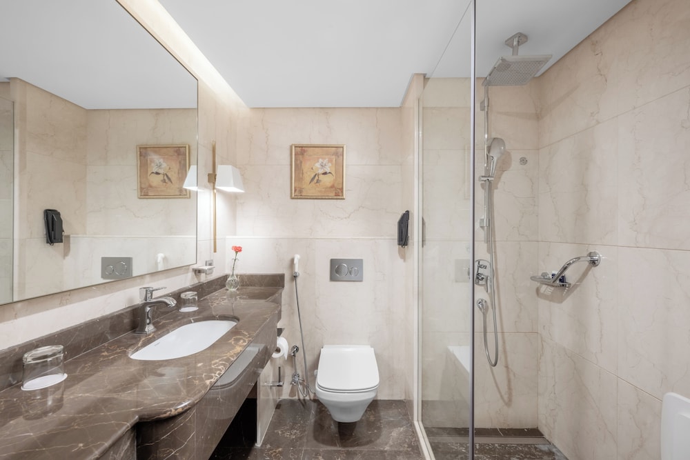 فندق المدينة أوبروى(The Biltmore Al Madinah) 71/73
