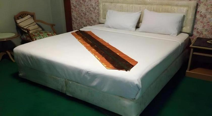 Chao Phya Grand Hotel 25/64