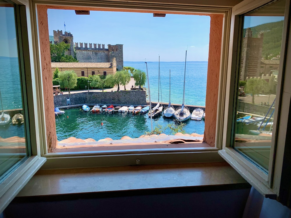 Hotel Ristorante Gardesana 22/48