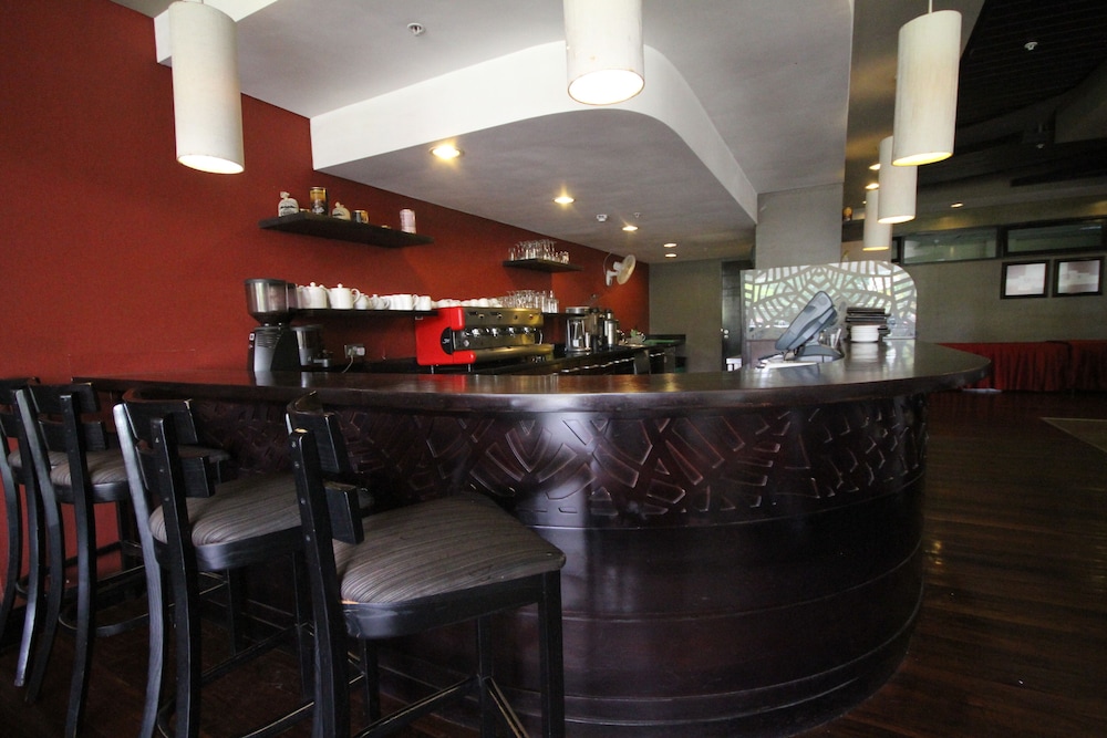 Mount Meru Hotel 59/72