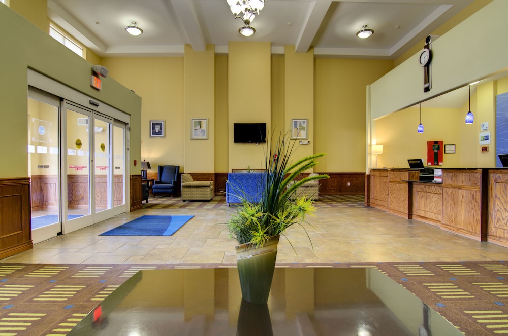 Holiday Inn Express Hotel Amp Stes Kansas City Sports Complex 5/55