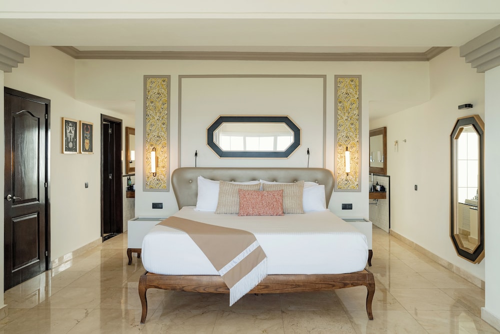 Suite, Villa, King Bed, Panoramic Ocean View, Signature Level