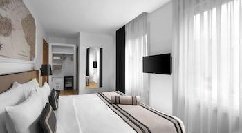 Standard, King Bed, French Bed