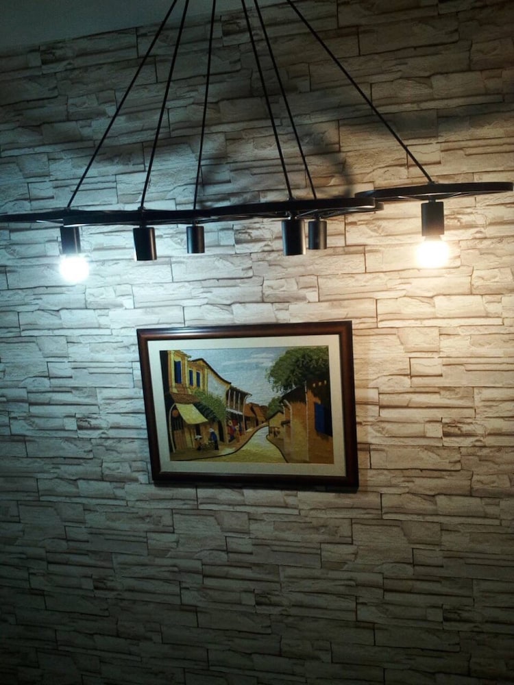 Little Bear Guesthouse And Restaurant 3/24