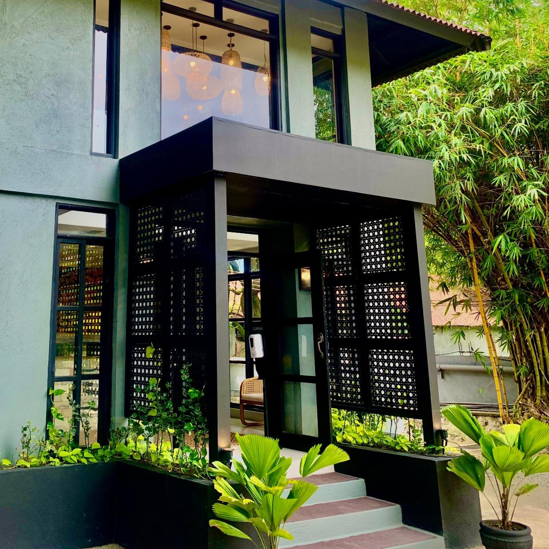 The Henry Resort Taramindu Laiya 9/56
