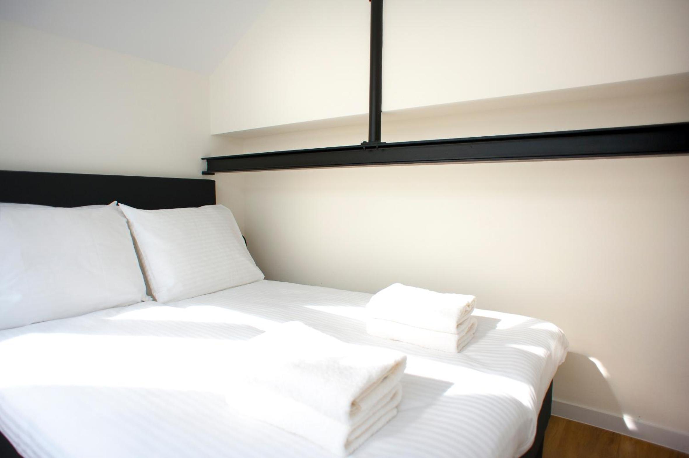لوفت، I Hotel 2/2