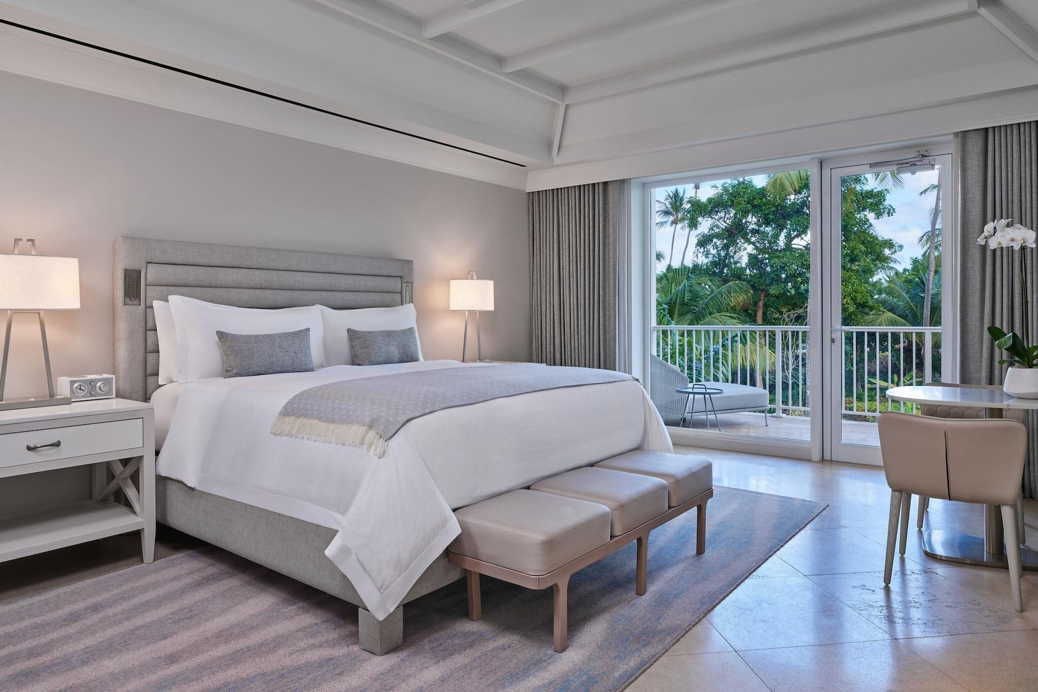 Deluxe, Double Bed, Garden View