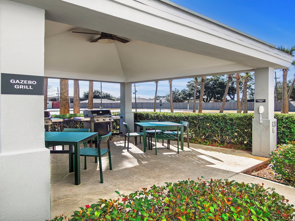 Candlewood Suites Avondale-New Orleans 30/42