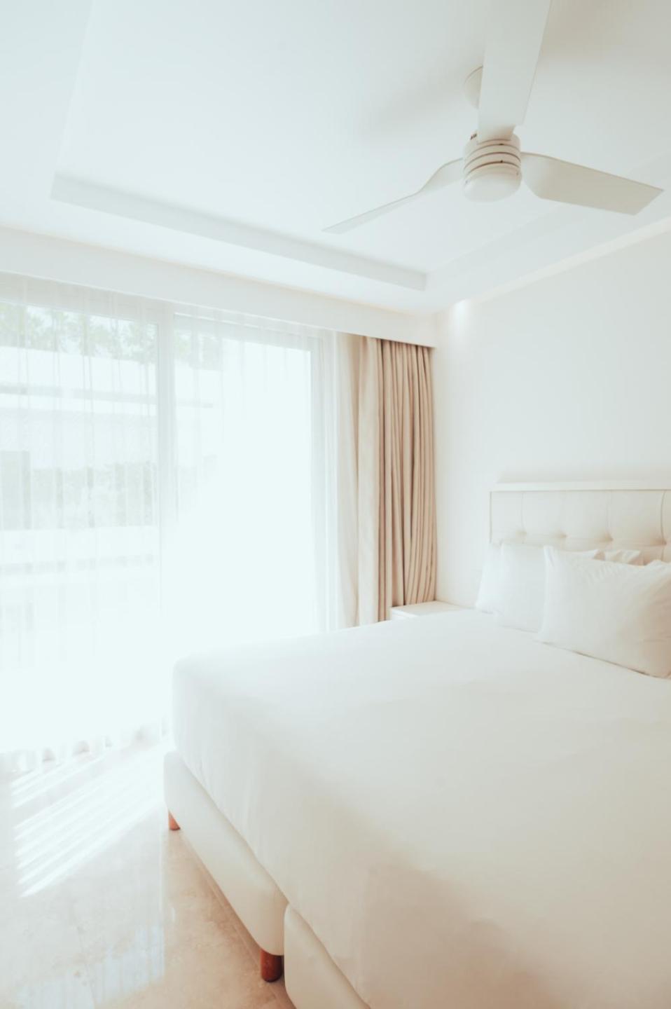 2 Bedrooms, Suite