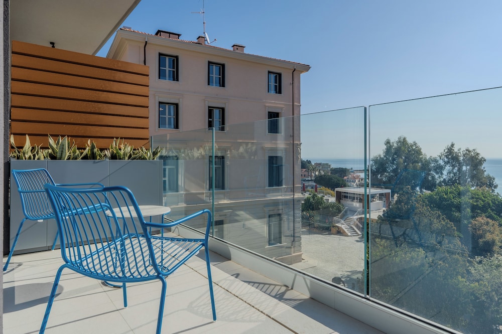 Villa Levi 42/55
