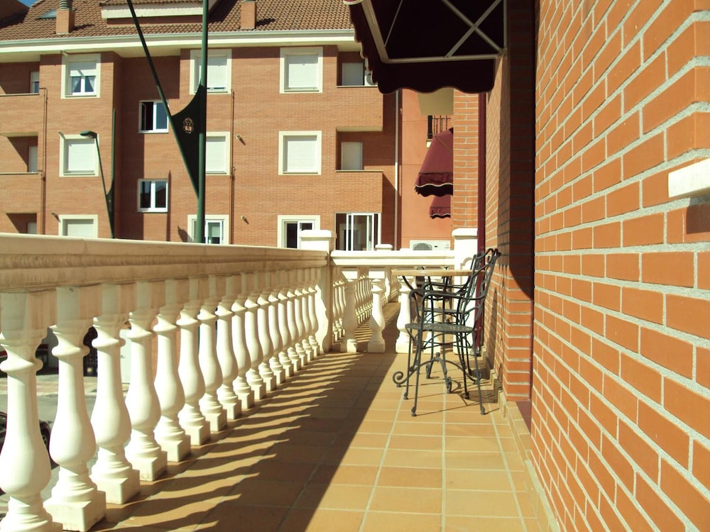 Hotel Alfageme 4/49
