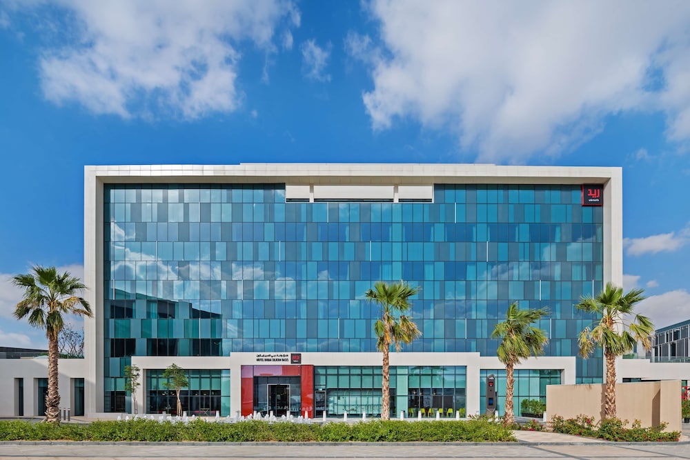 Radisson Red Dubai Silicon Oasis 1/50