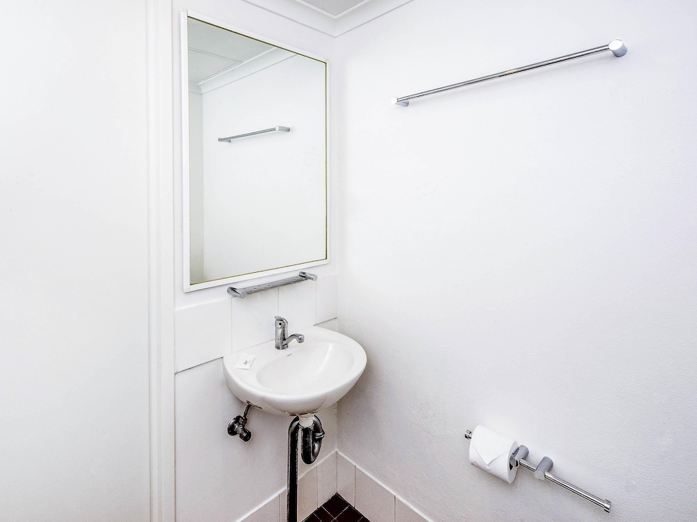 ibis budget Casula Liverpool 66/66