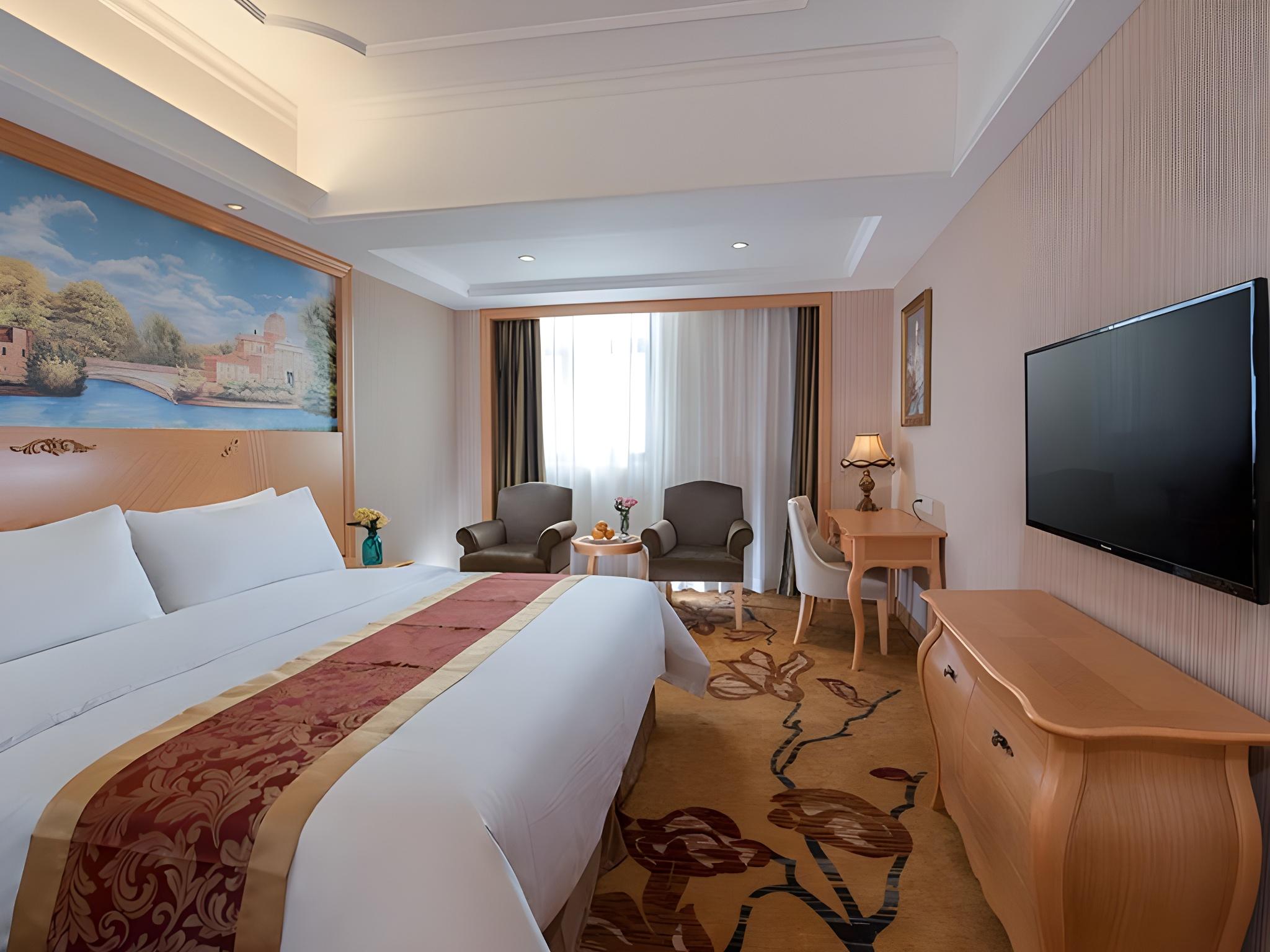 Vienna Hotel (Shenzhen Pingdi Huancheng South Road) 19/49