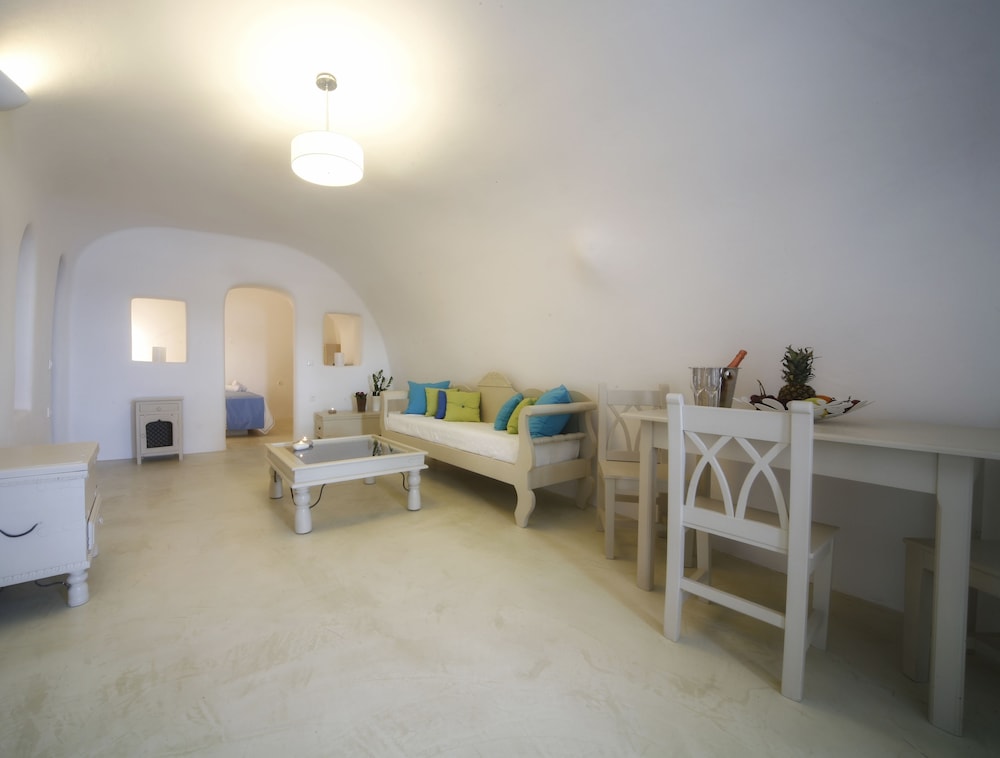 Chroma Suites 22/33
