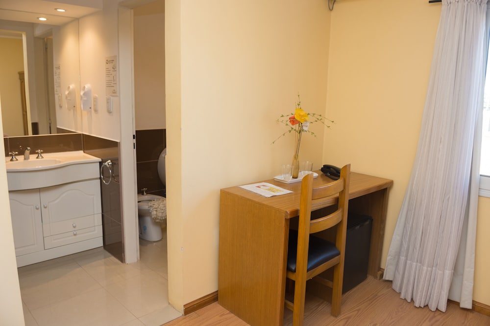Hotel San Carlos 9/40