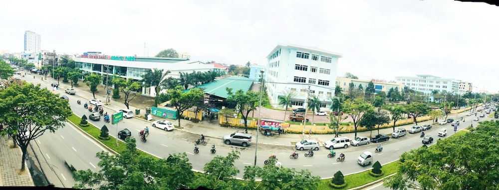 QUAN QUAN HOTEL 2/43