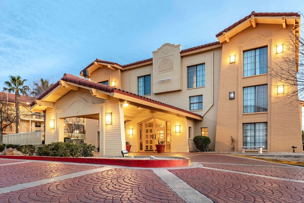 La Quinta Inn El Paso West 7/50