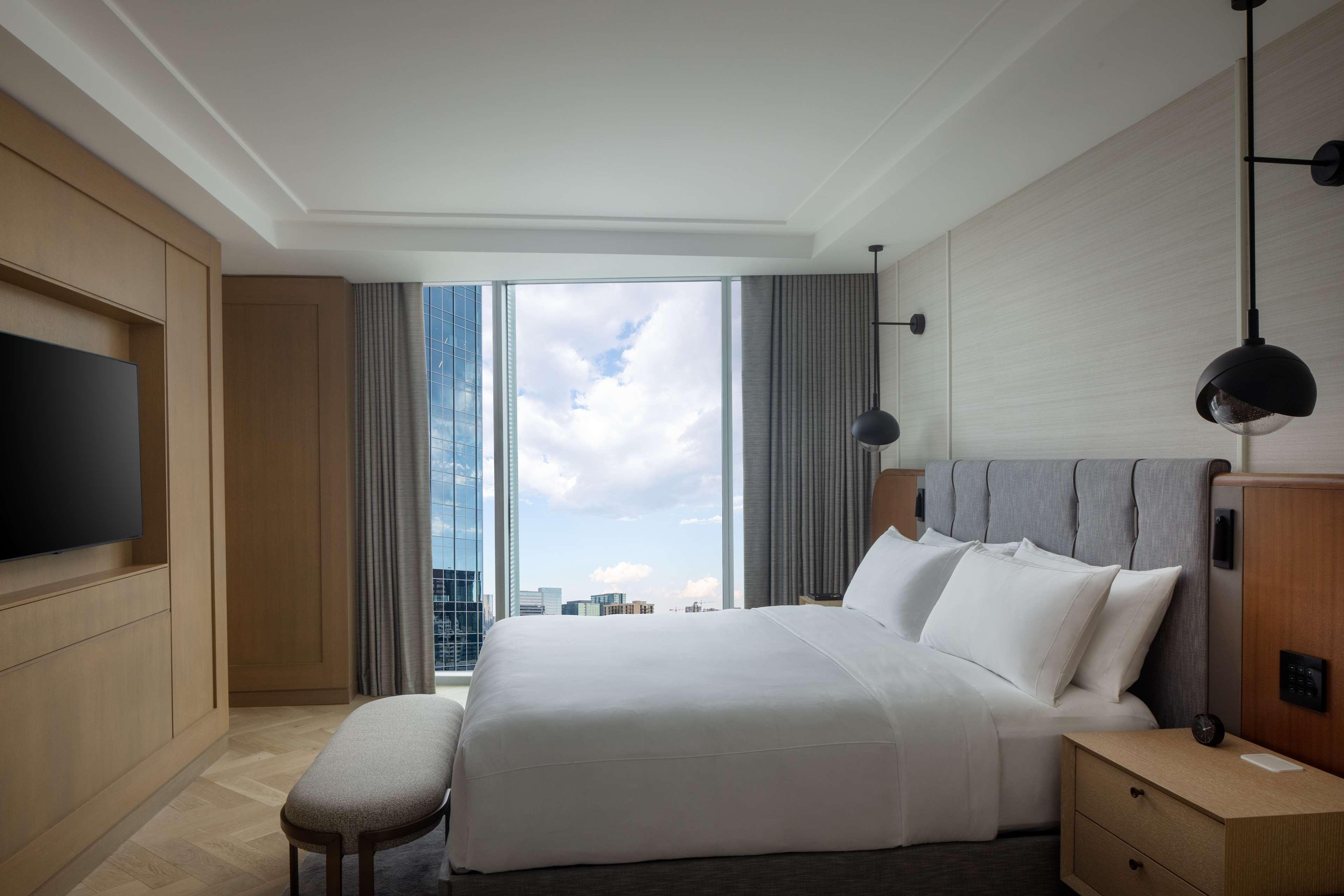جناح بريميوم بسرير كينج