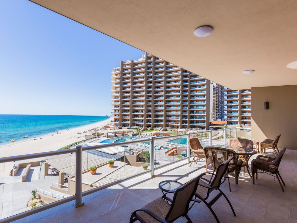 Las Palomas Beach & Golf Resort 36/42
