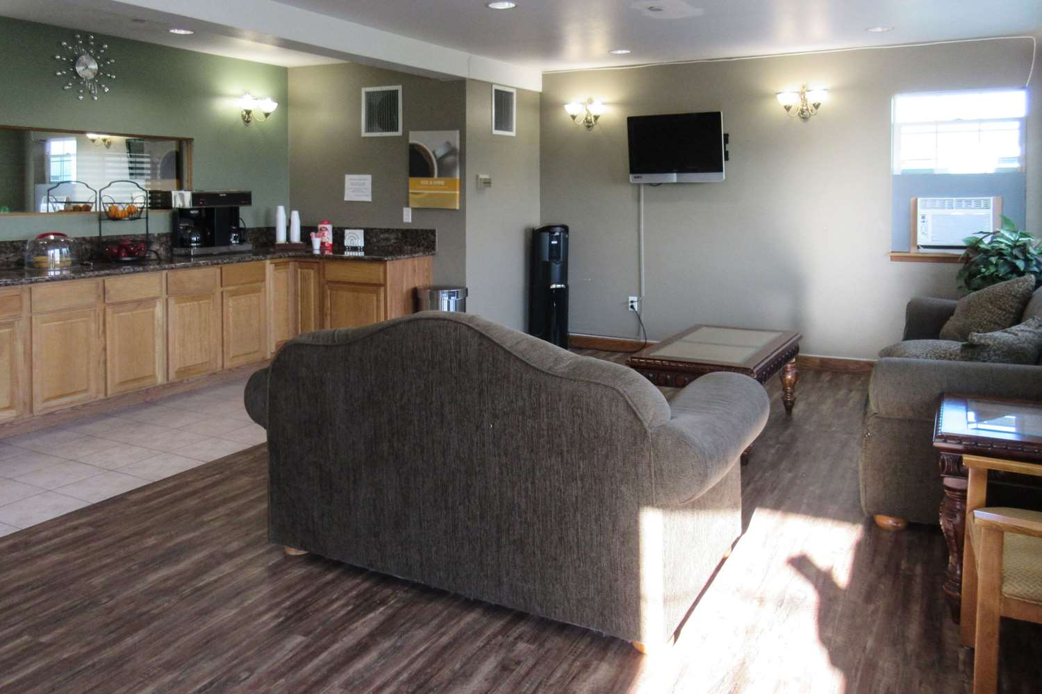 Rodeway Inn Rice Hill 20/24