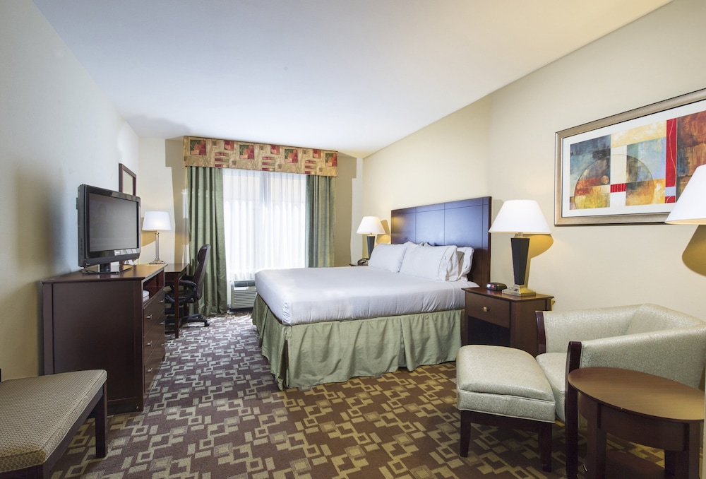 Holiday Inn Express and Suites Port St. Lucie West 16/50