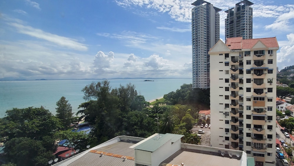 Leisure Cove Hotel Apartments 4/50