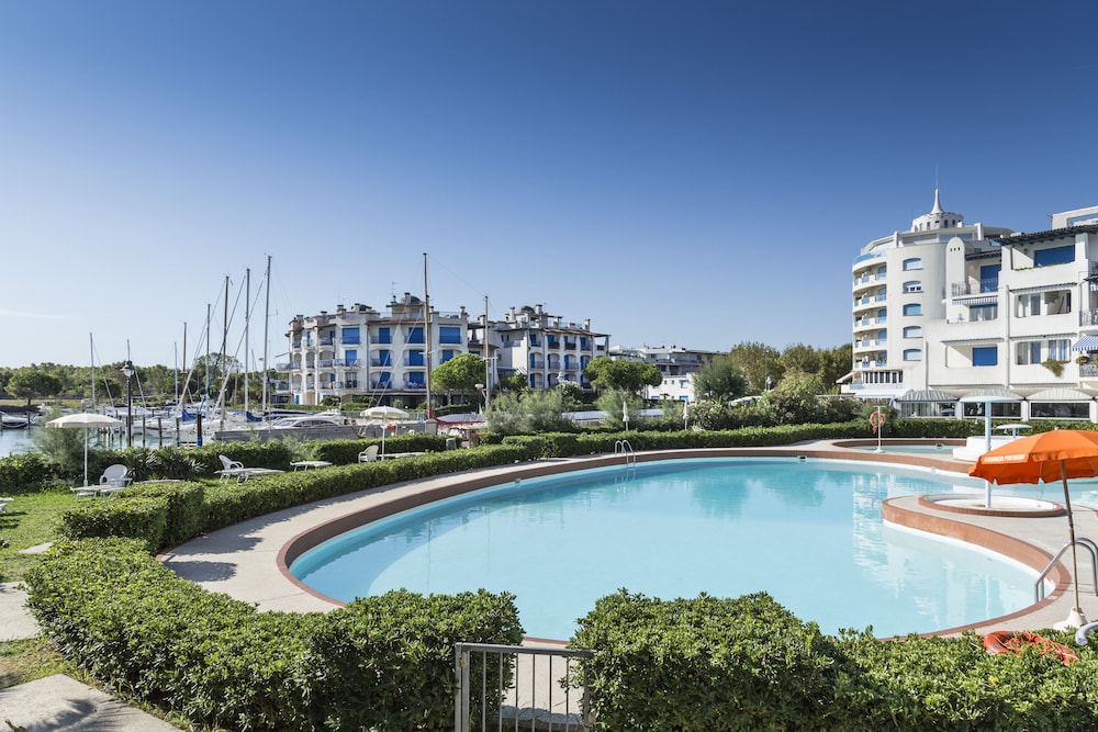 PORTOVERDE BEACH APARTMENTS 47/53