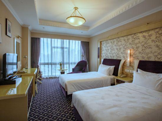 Standard, Twin Beds