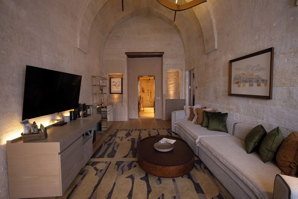 Alfina Cave Hotel 31/50