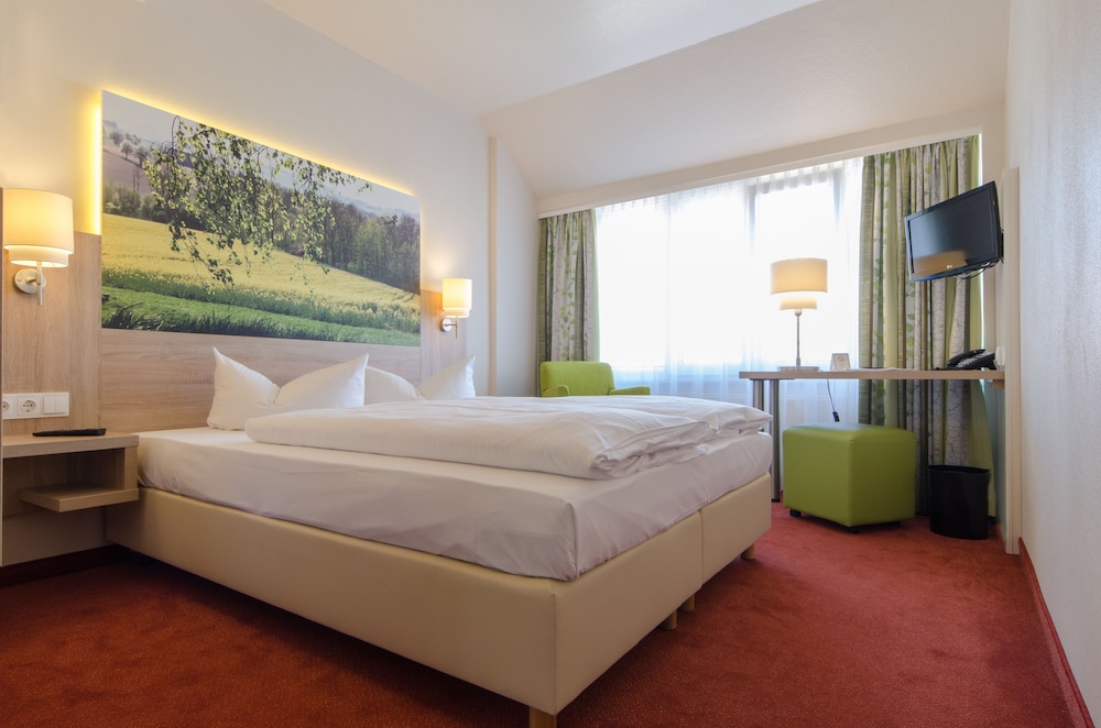 Garden Hotel 11/40