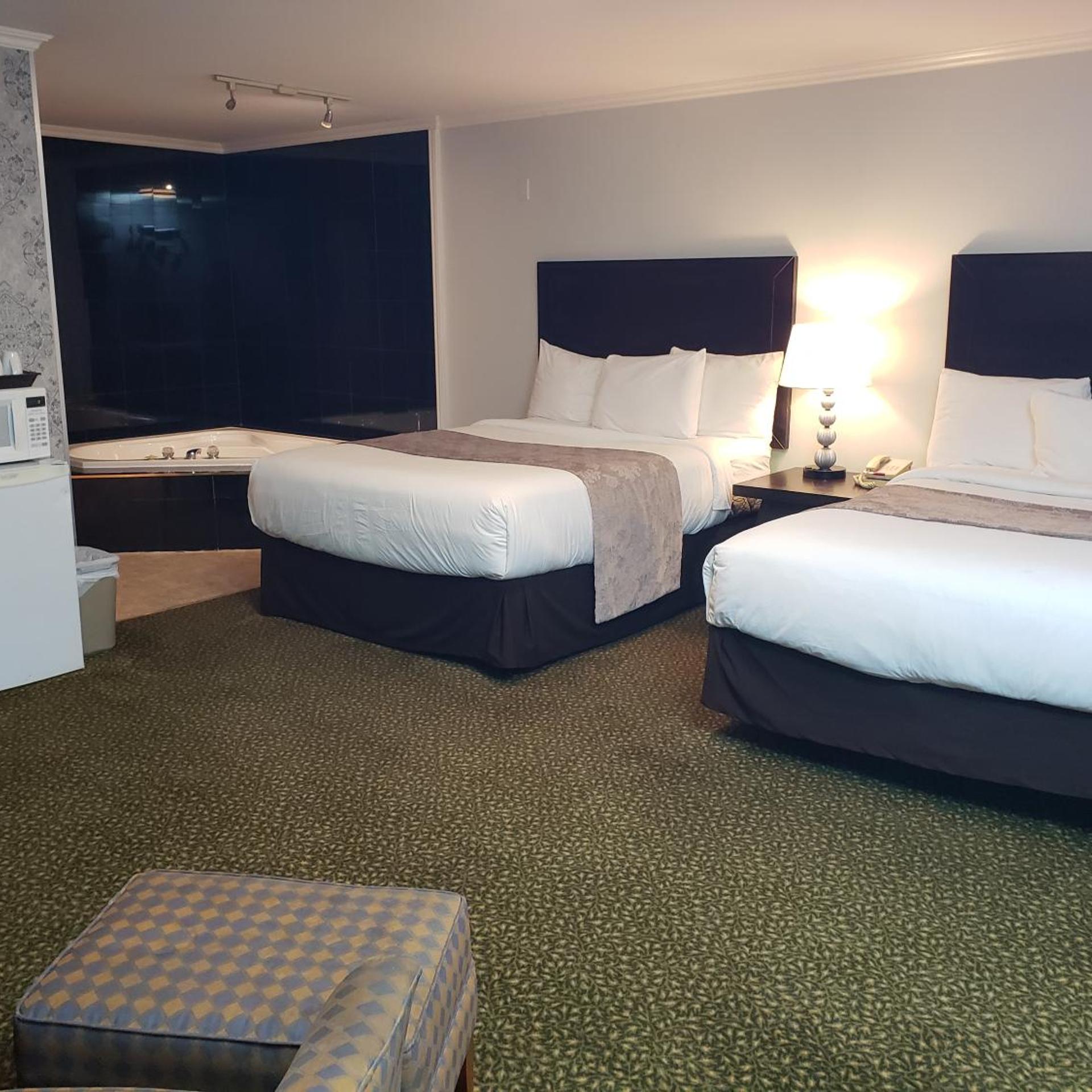 Regency Inn & Suites 13/33