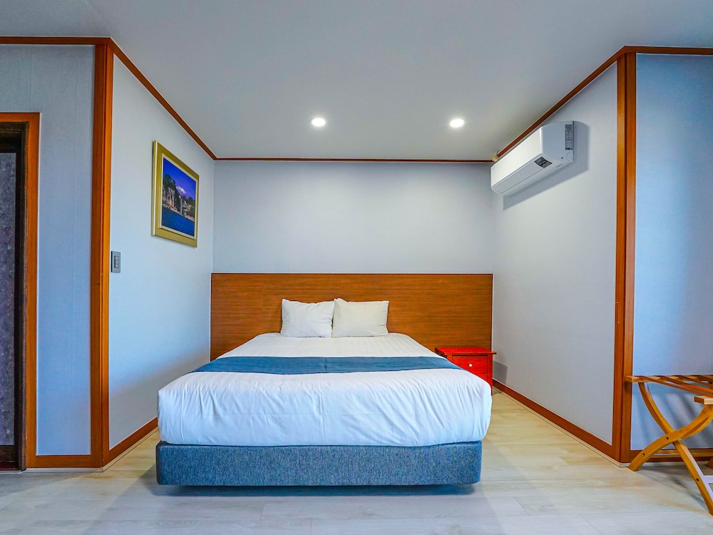 Sea Cliff Hotel Jeju 23/69