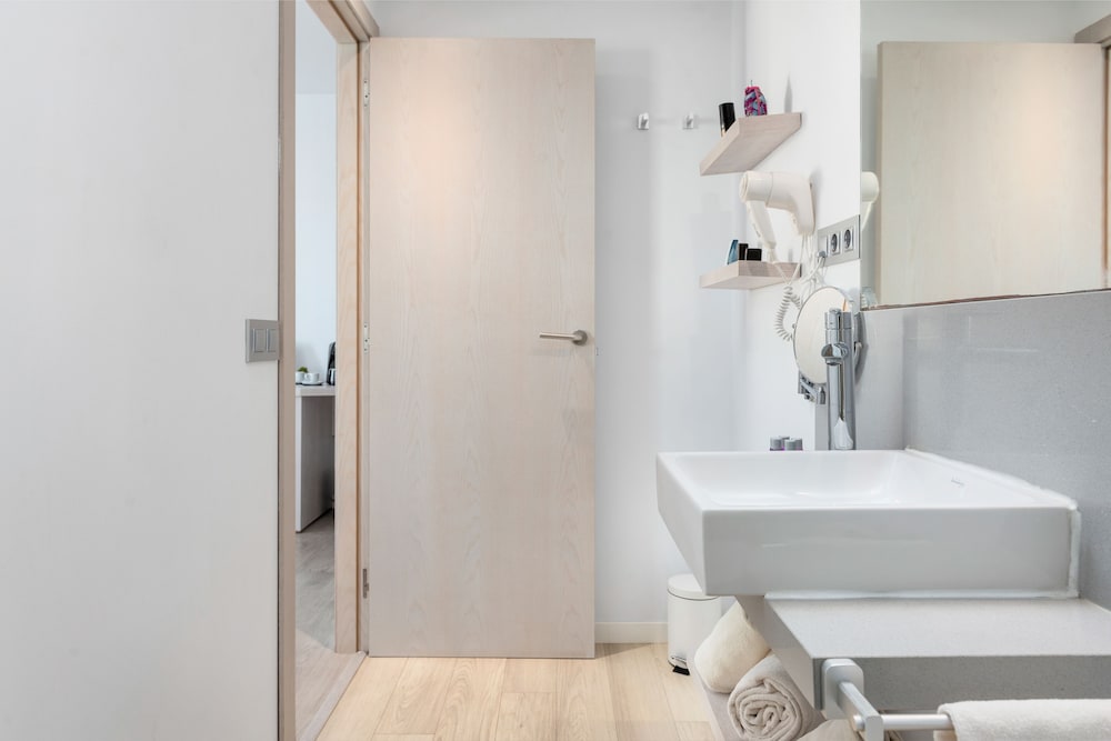 Llaut Boutique Hotel 48/50