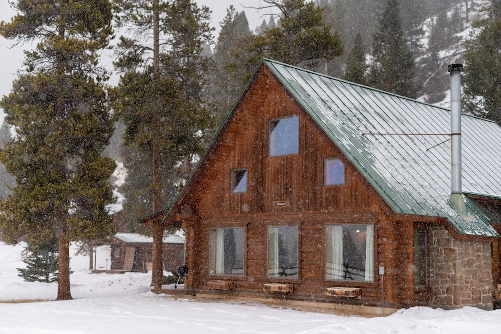 320 Guest Ranch 3/50