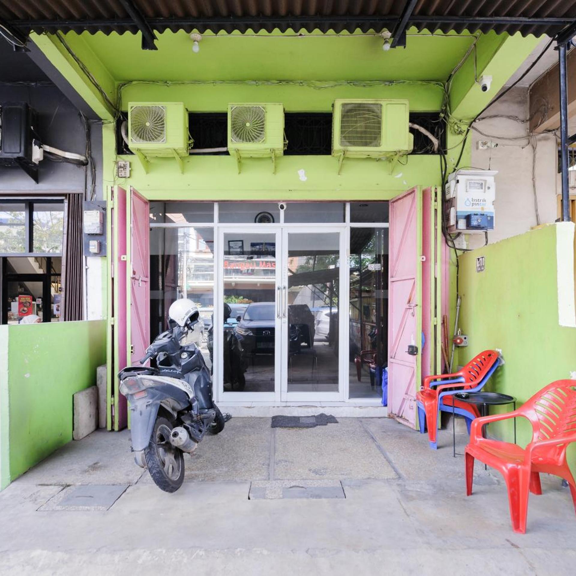 OYO 3929 8angau Mas 44/48
