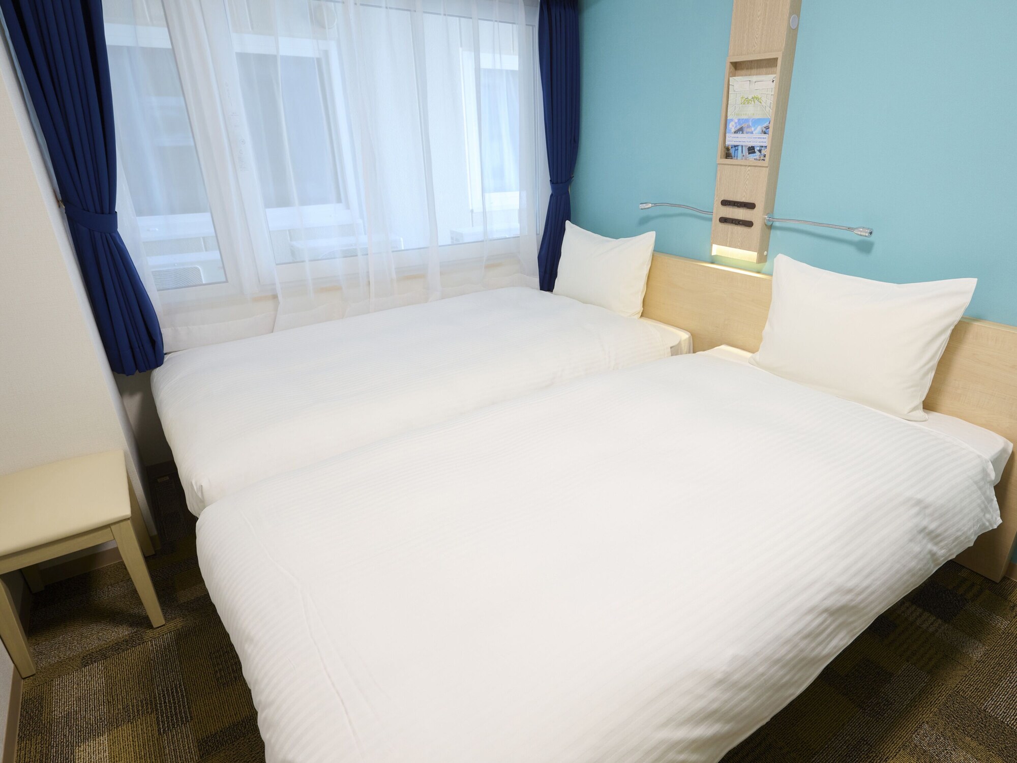 Hollywood, Twin Beds